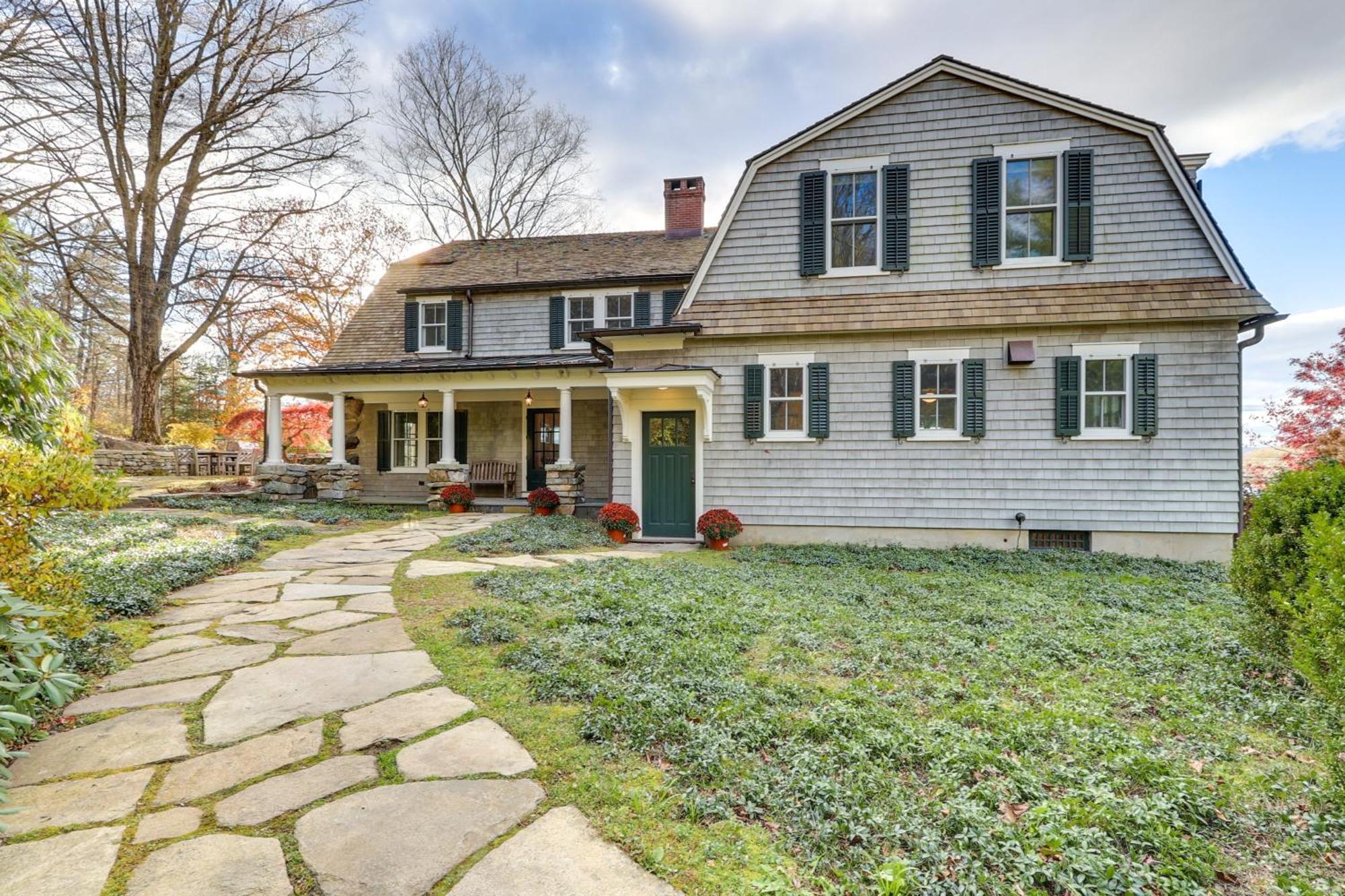 Grand Lakefront Home In Warren With Expansive Patio! Exterior photo