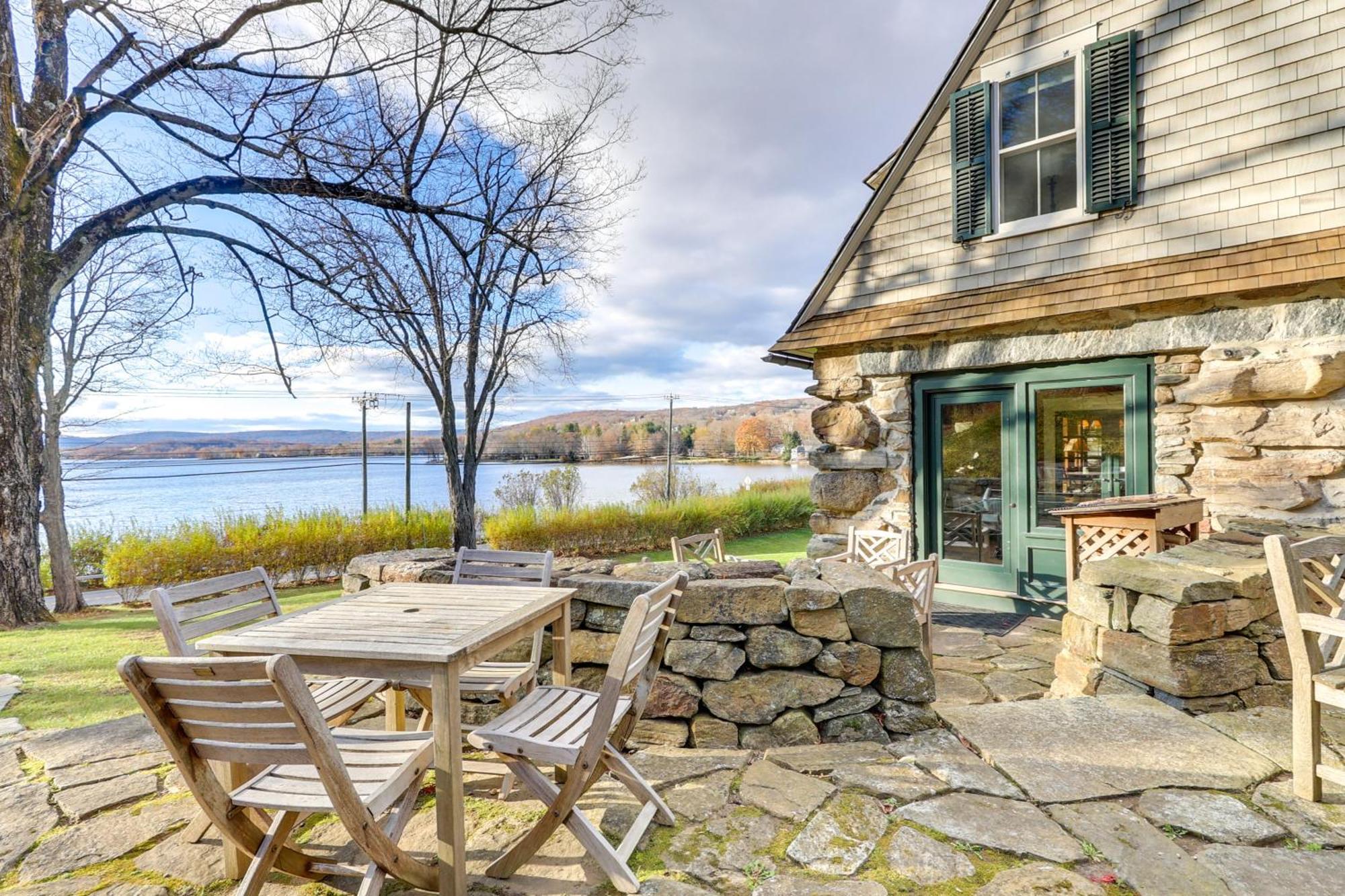 Grand Lakefront Home In Warren With Expansive Patio! Exterior photo